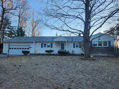 21 Woodland Drive Nashua NH 03063