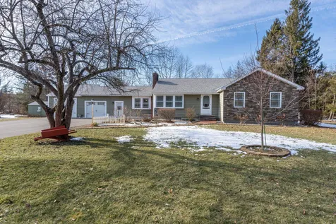 18 Old Coach Road Kingston NH 03848