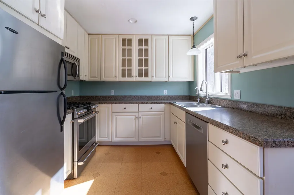65 Guild Hill Road Waterbury VT 05677