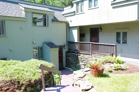 1163 Baker Turn 2d Hartford VT 05059
