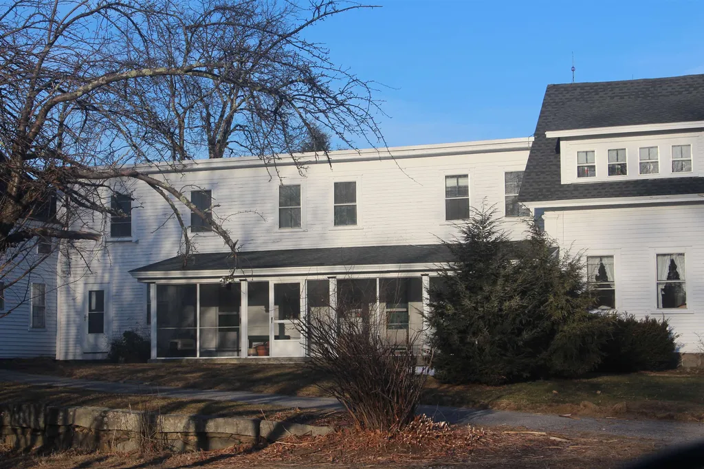 36 Broad Street Hollis NH 03049