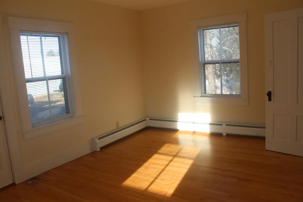 36 Broad Street Hollis NH 03049