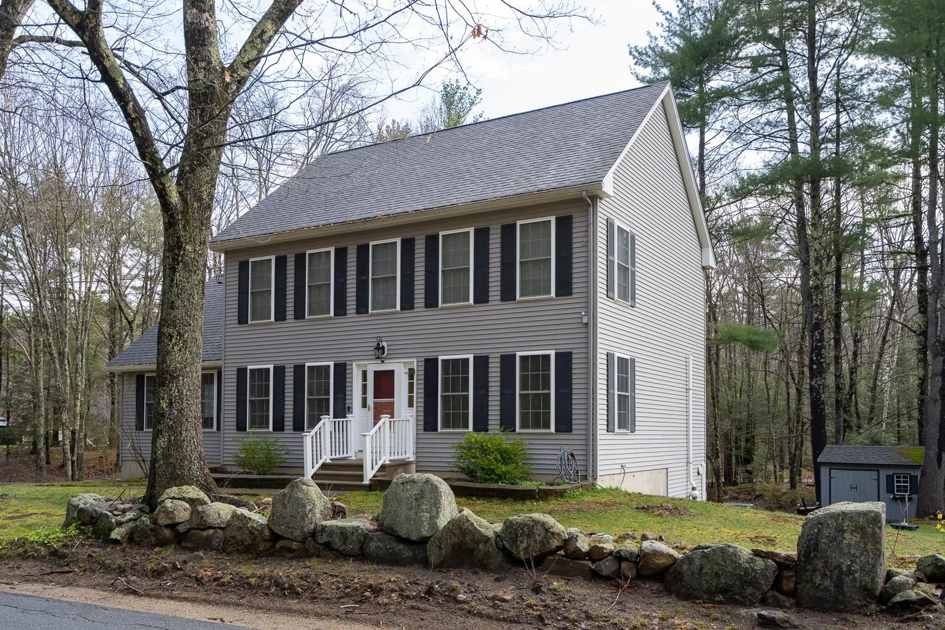 9 Long Pond Road Kingston NH 03848