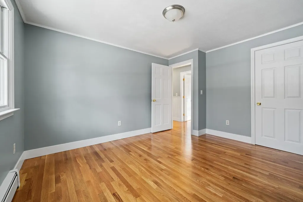 9 Blossom Road Windham NH 03087