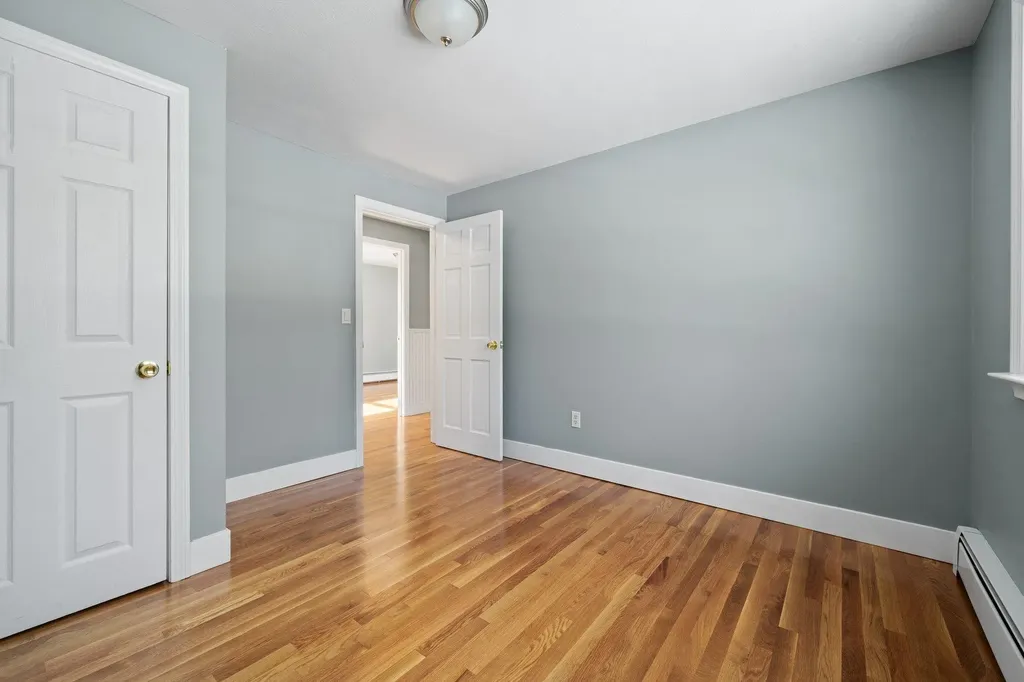 9 Blossom Road Windham NH 03087