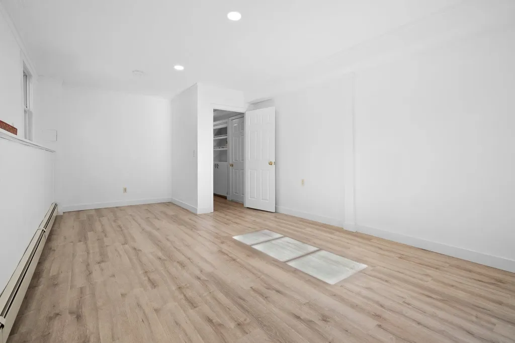 9 Blossom Road Windham NH 03087