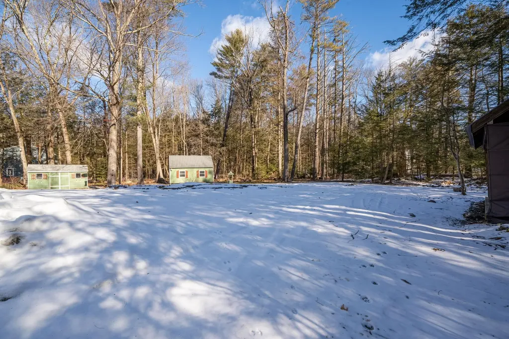 9 Blossom Road Windham NH 03087