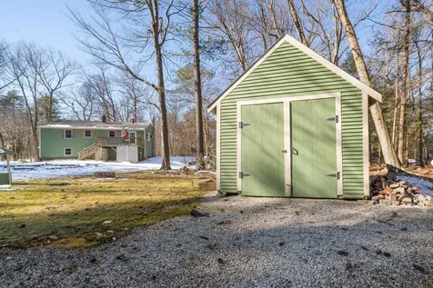 9 Blossom Road Windham NH 03087