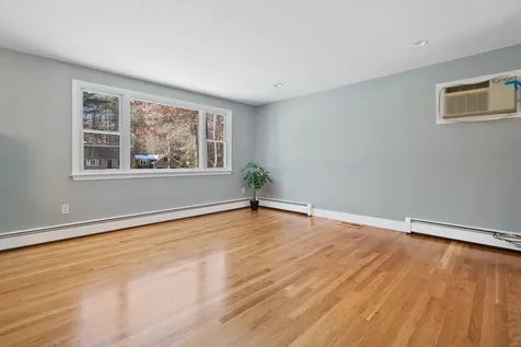 9 Blossom Road Windham NH 03087