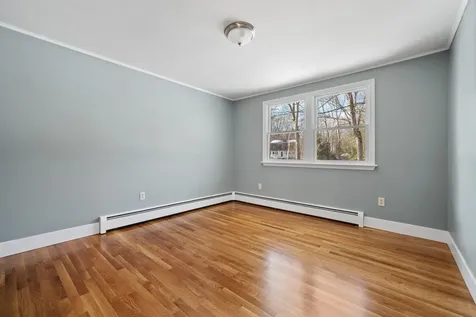 9 Blossom Road Windham NH 03087