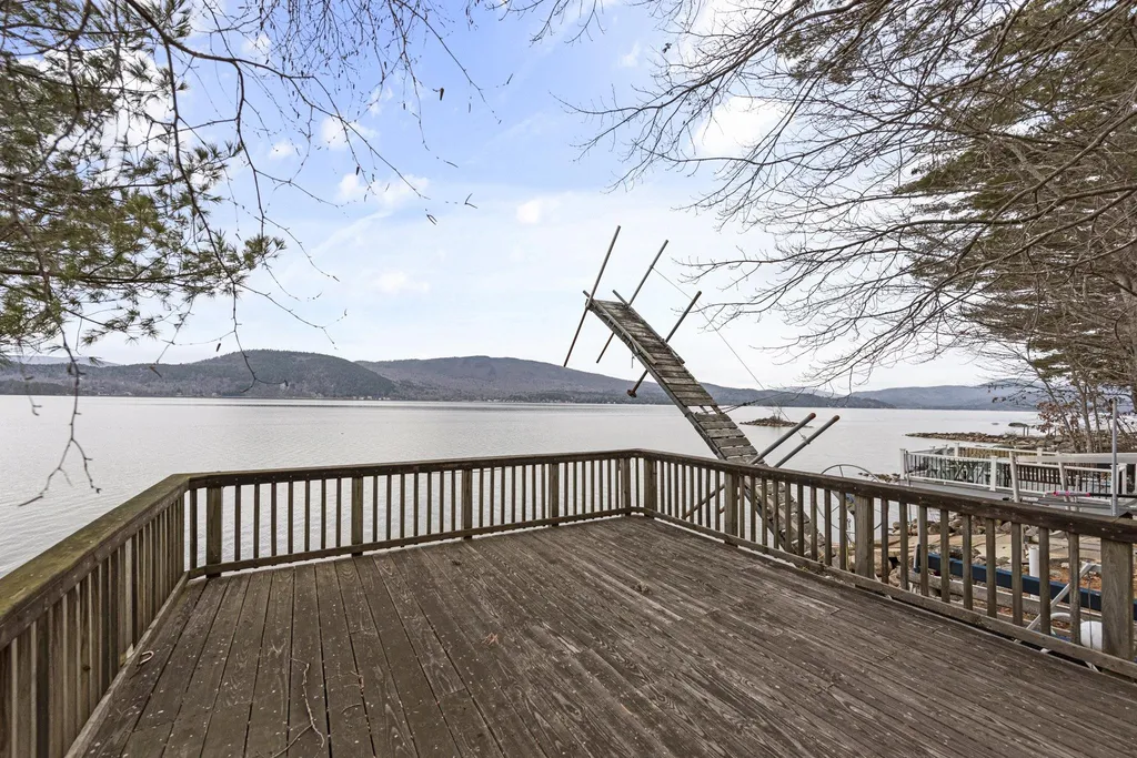 177 Shore Drive North Bridgewater NH 03222