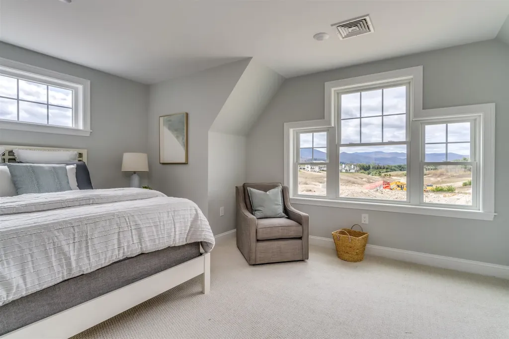 10 Benjamin Lane Thornton NH 03285