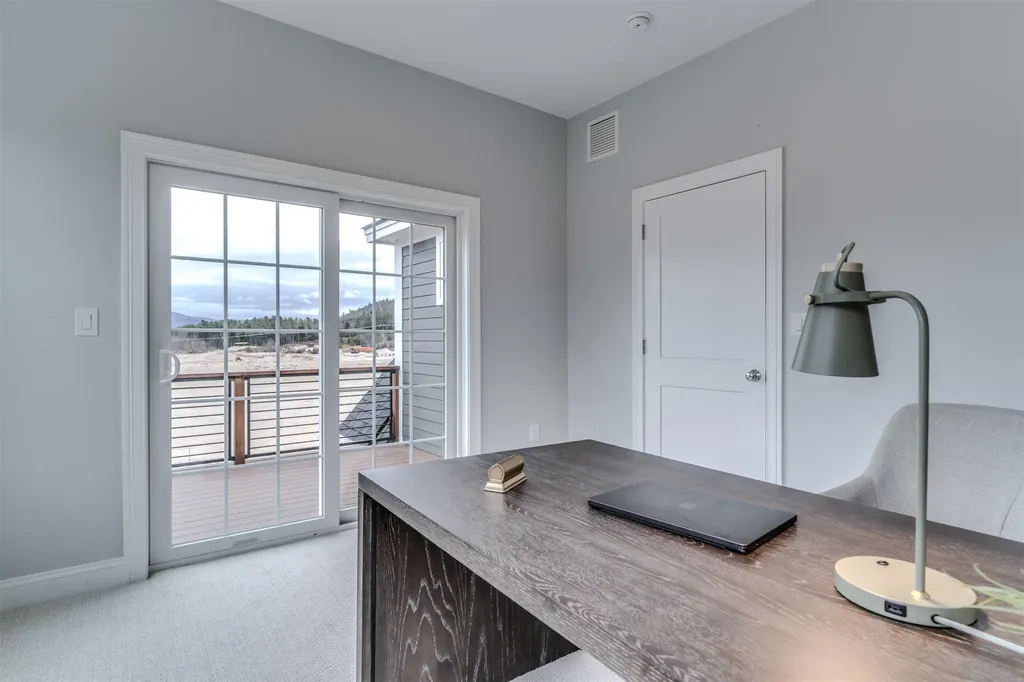 10 Benjamin Lane Thornton NH 03285