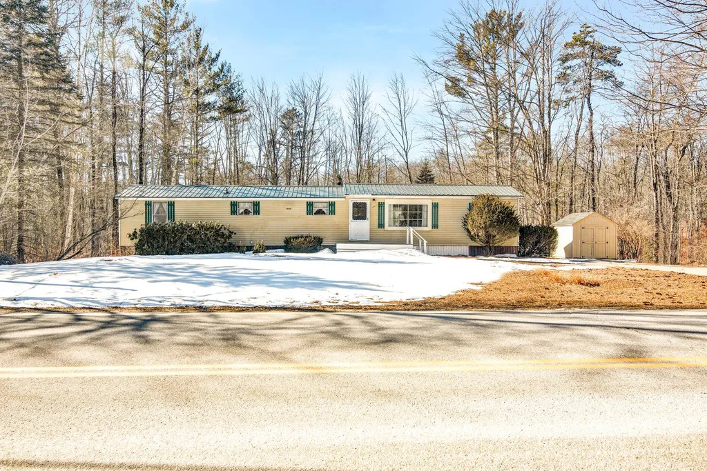 4985695 Barrington NH Real Estate 27 Smoke Street Barrington