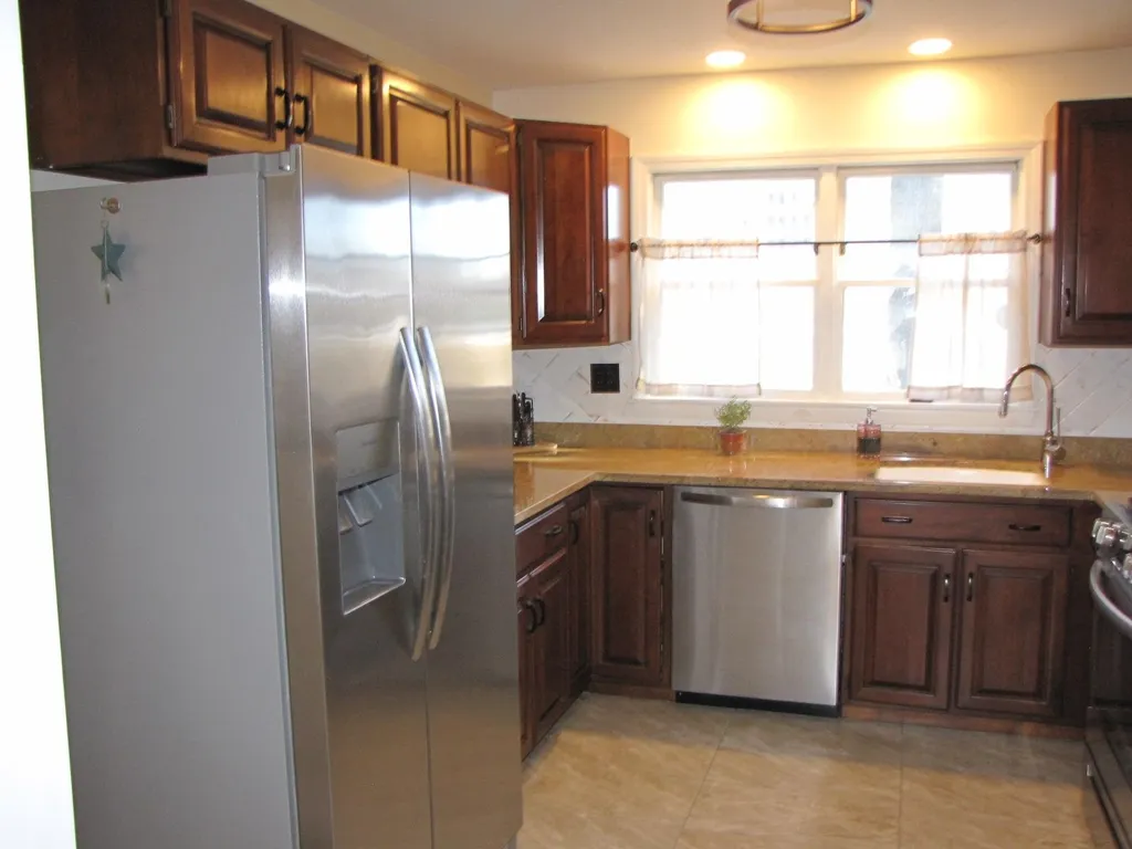 155 Hillhaven Road Manchester NH 03104