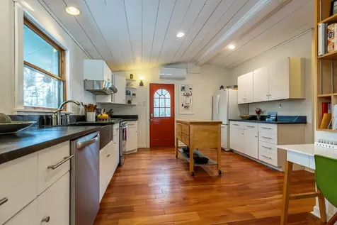 868 Magic Circle Londonderry VT 05148