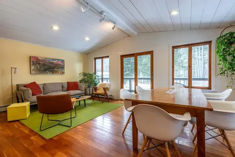 868 Magic Circle Londonderry VT 05148