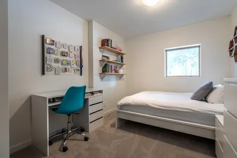 868 Magic Circle Londonderry VT 05148