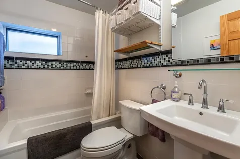 868 Magic Circle Londonderry VT 05148