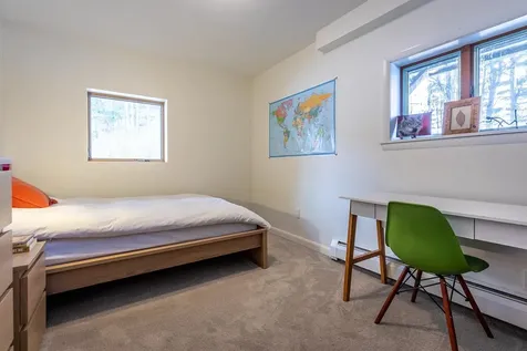 868 Magic Circle Londonderry VT 05148