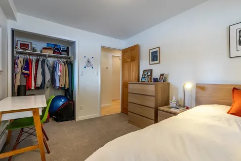 868 Magic Circle Londonderry VT 05148