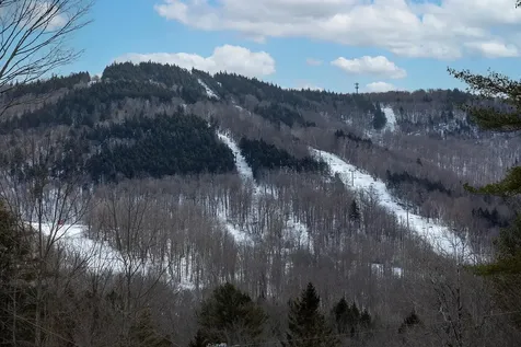 868 Magic Circle Londonderry VT 05148