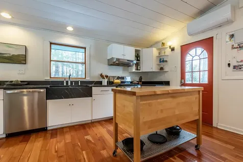 868 Magic Circle Londonderry VT 05148