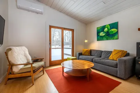 868 Magic Circle Londonderry VT 05148