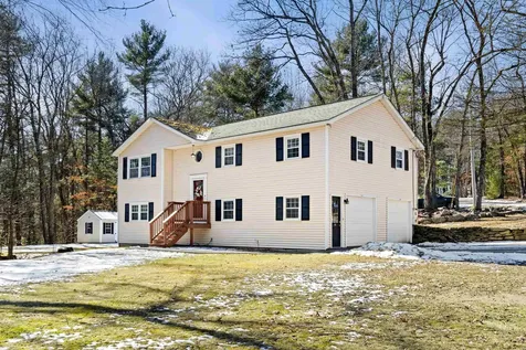 32 Kienia Road Hudson NH 03051