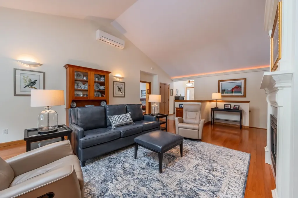 73 Greensward Drive Grantham NH 03753