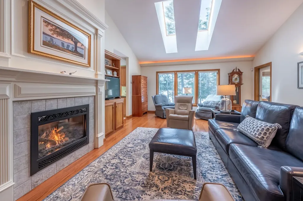 73 Greensward Drive Grantham NH 03753