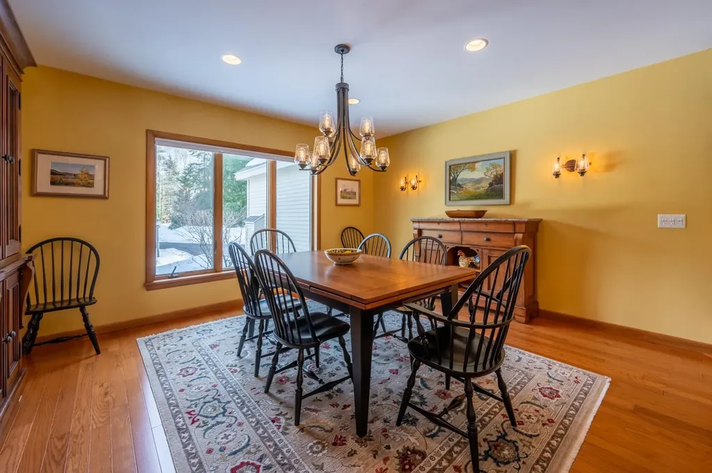 73 Greensward Drive Grantham NH 03753