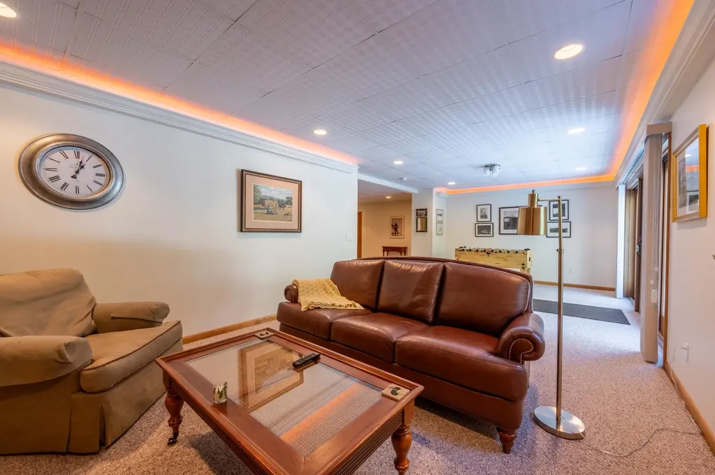 73 Greensward Drive Grantham NH 03753