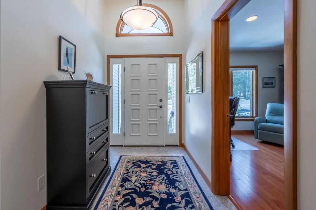 73 Greensward Drive Grantham NH 03753