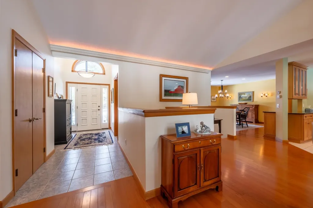 73 Greensward Drive Grantham NH 03753