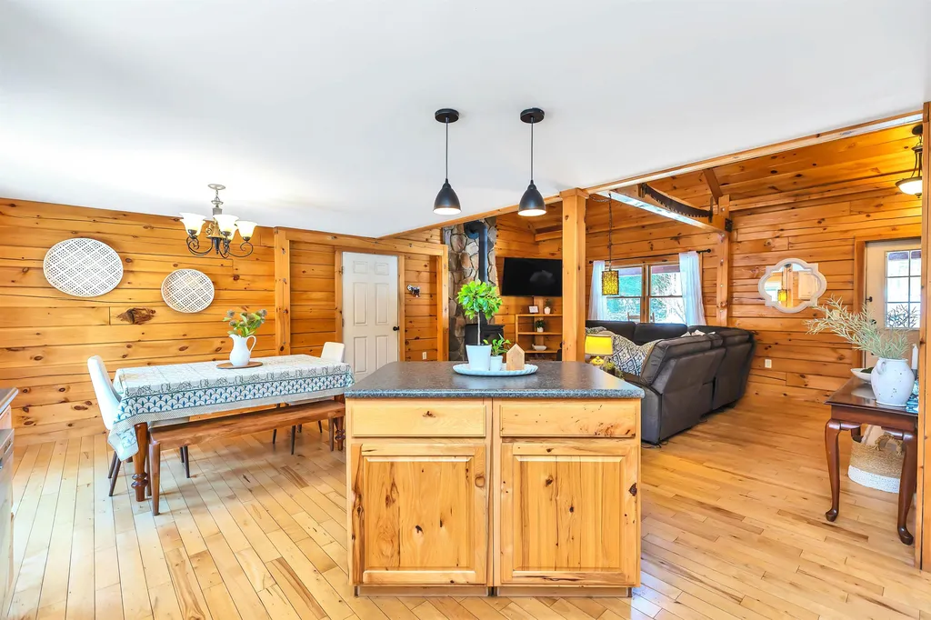 63 Jewett Road Dunbarton NH 03046