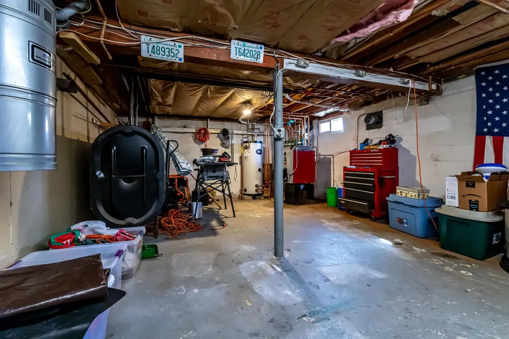 9 Vassar Drive Pelham NH 03076