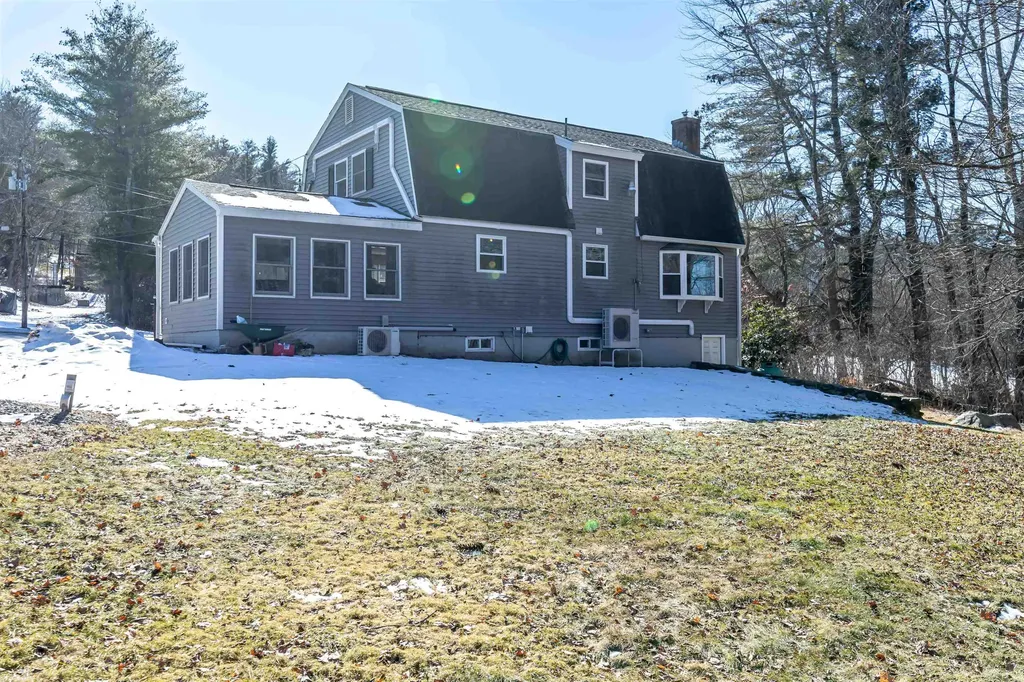 9 Vassar Drive Pelham NH 03076