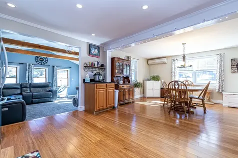 9 Vassar Drive Pelham NH 03076