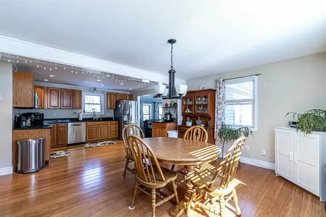 9 Vassar Drive Pelham NH 03076