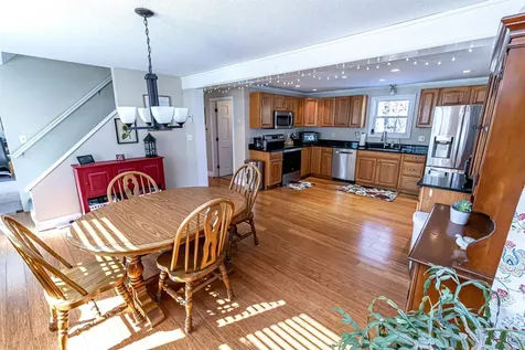 9 Vassar Drive Pelham NH 03076