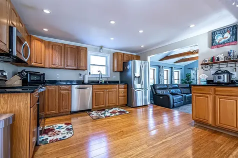 9 Vassar Drive Pelham NH 03076