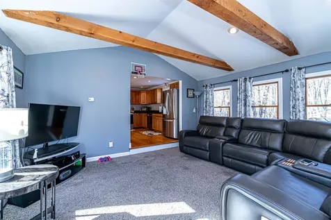 9 Vassar Drive Pelham NH 03076