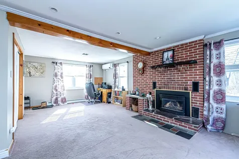 9 Vassar Drive Pelham NH 03076