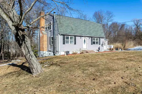 9 Vassar Drive Pelham NH 03076