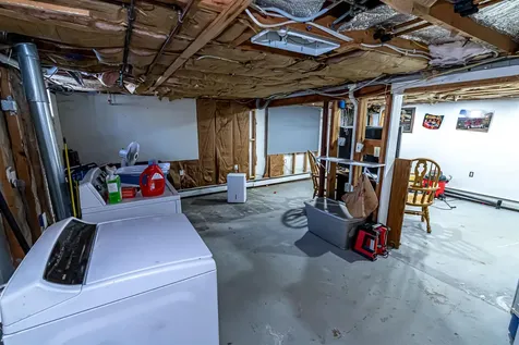 9 Vassar Drive Pelham NH 03076