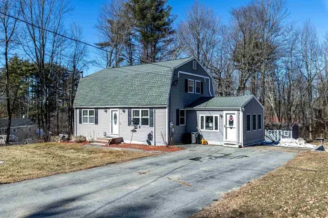 9 Vassar Drive Pelham NH 03076