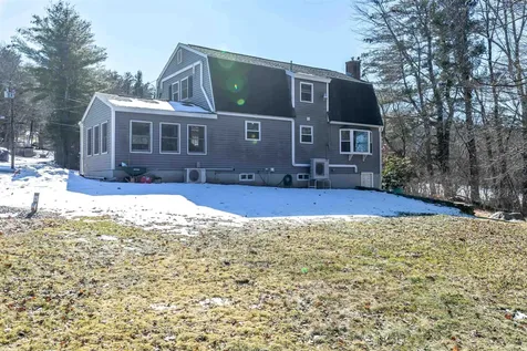 9 Vassar Drive Pelham NH 03076