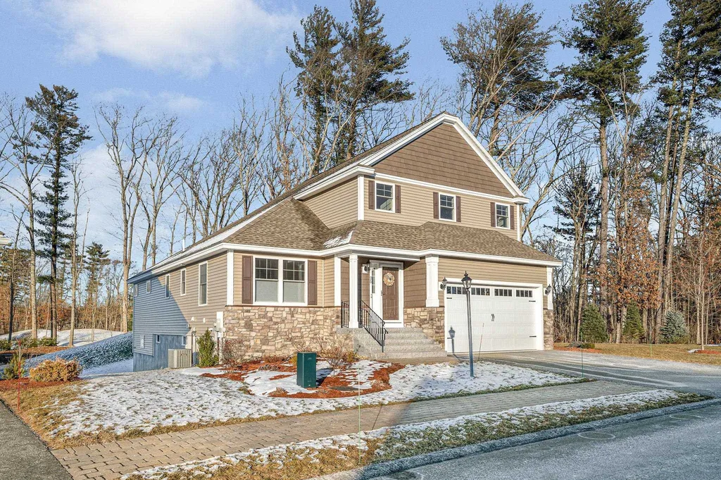 25 Renaissance Circle Salem NH 03079