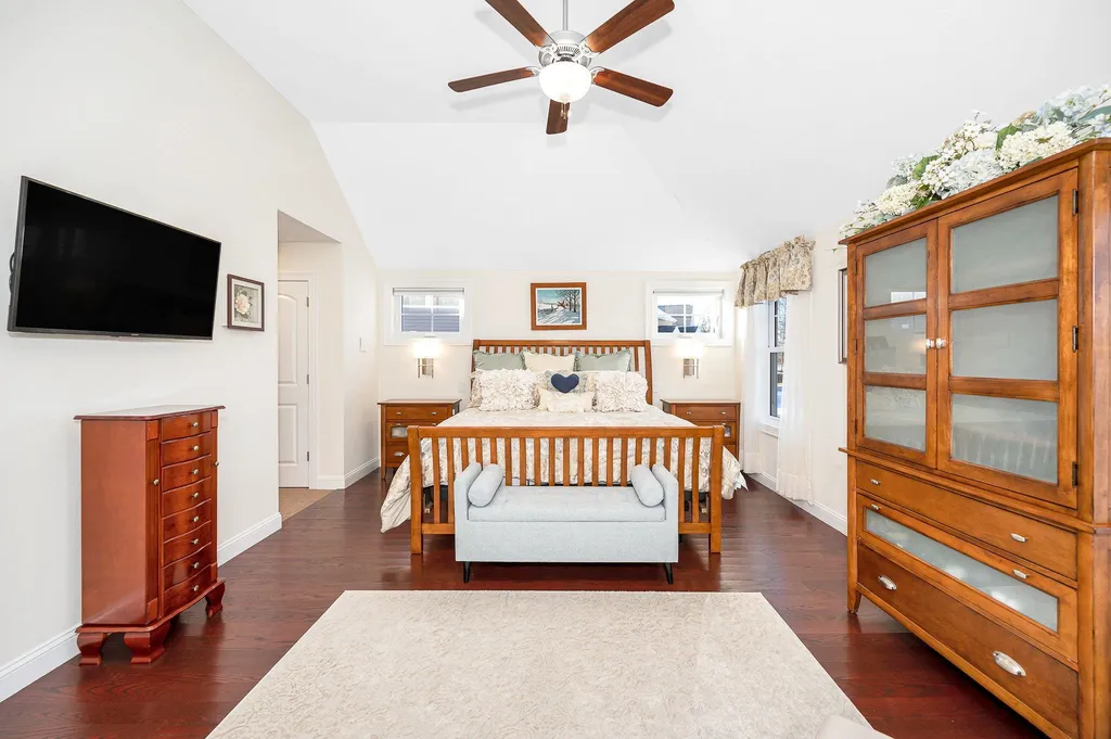 25 Renaissance Circle Salem NH 03079